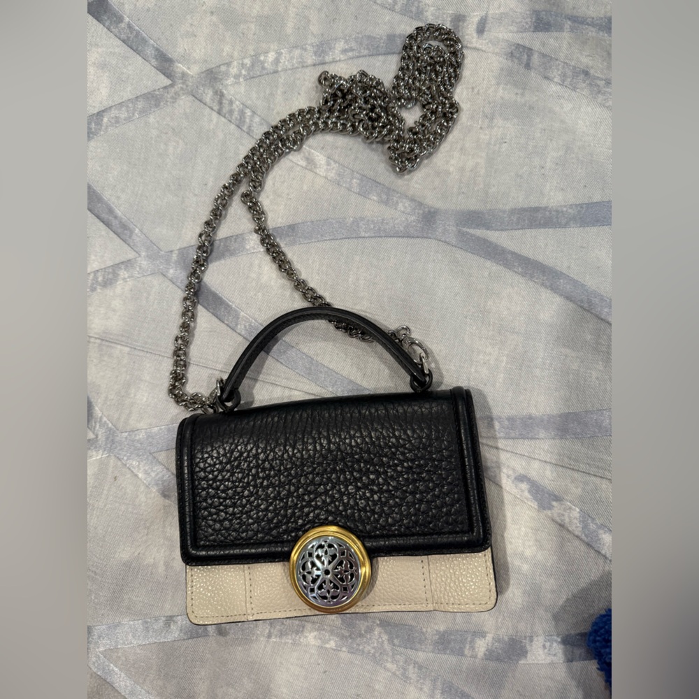 Brighton phone organizer
